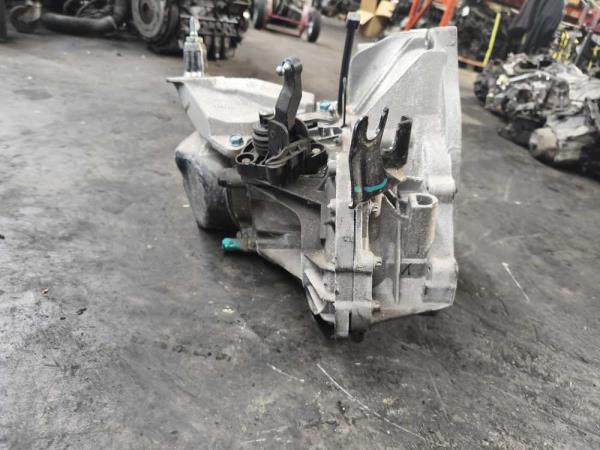 BOITE DE VITESSE MANUEL NISSAN MICRA K13 1.2 JH3303 - Vue 3